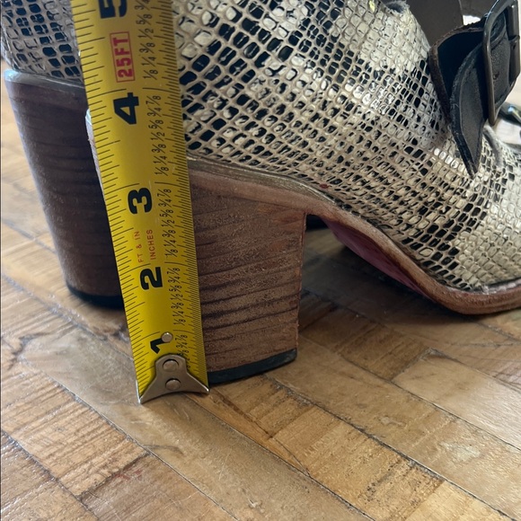 Freebird Bond Python Sandal - Picture 3 of 5